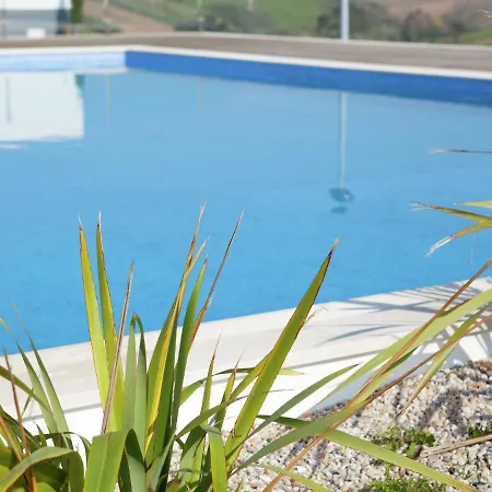In Portugal With Sea View & Pool 빌라